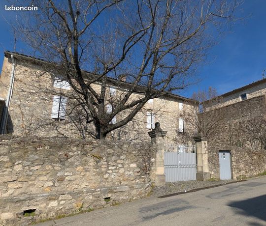 Maison 6 pièces 249 m²