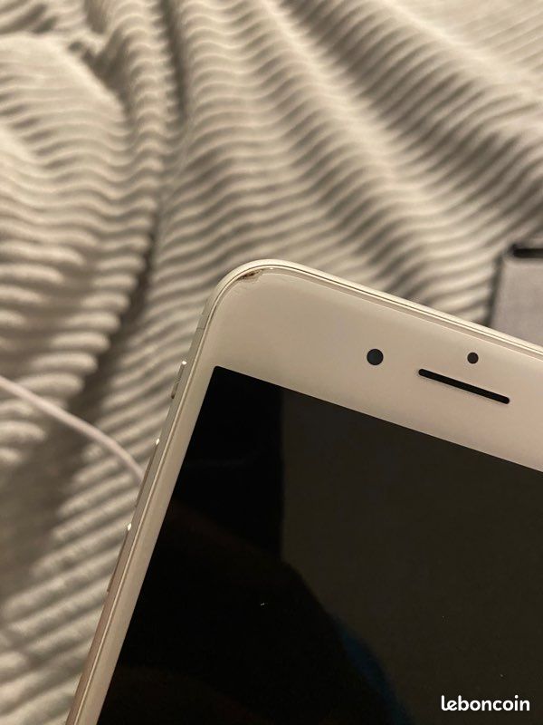 IPhone 8 Plus 64 go (bug) (image 3)