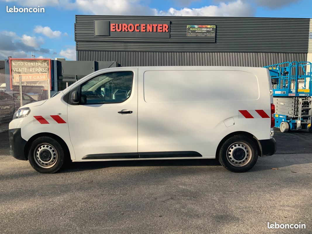 Citroen Jumpy 2.0 HDI 150 cv 1 er man Attelage An 2019 Gps / échelle / Tva Récupérable Prix ttc 14990 (image 3)