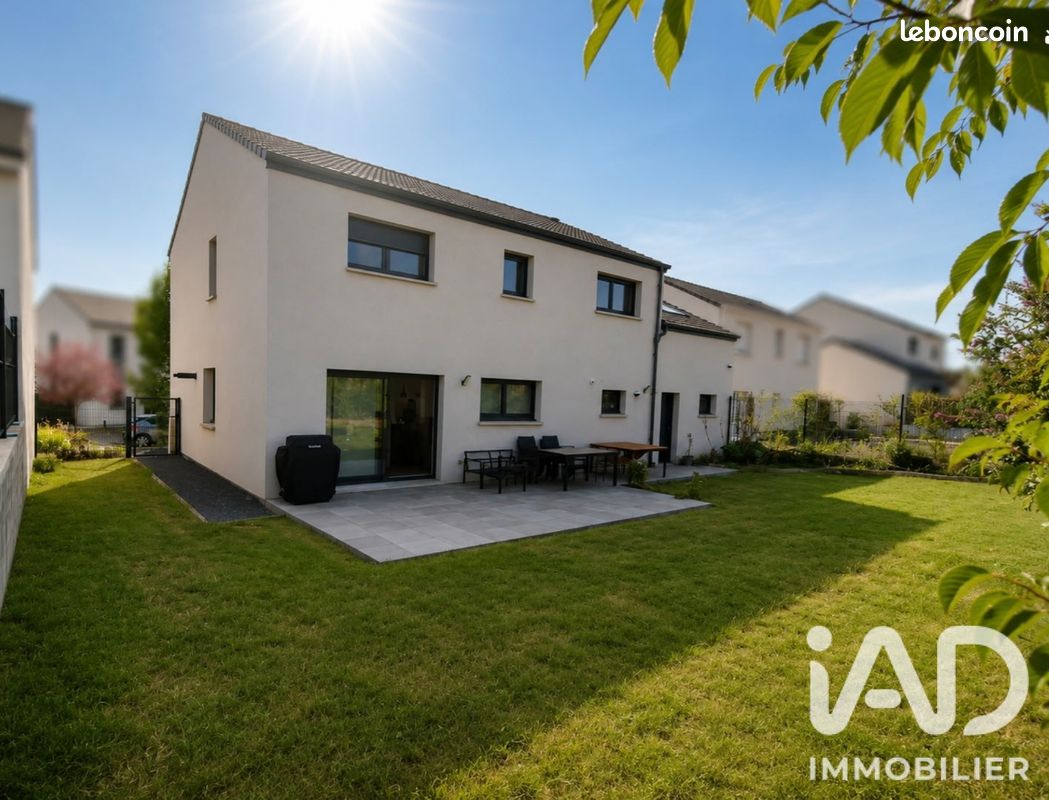Maison 6 pièces 165 m² · à Sanry-sur-Nied · 165 m² · 449 000 €