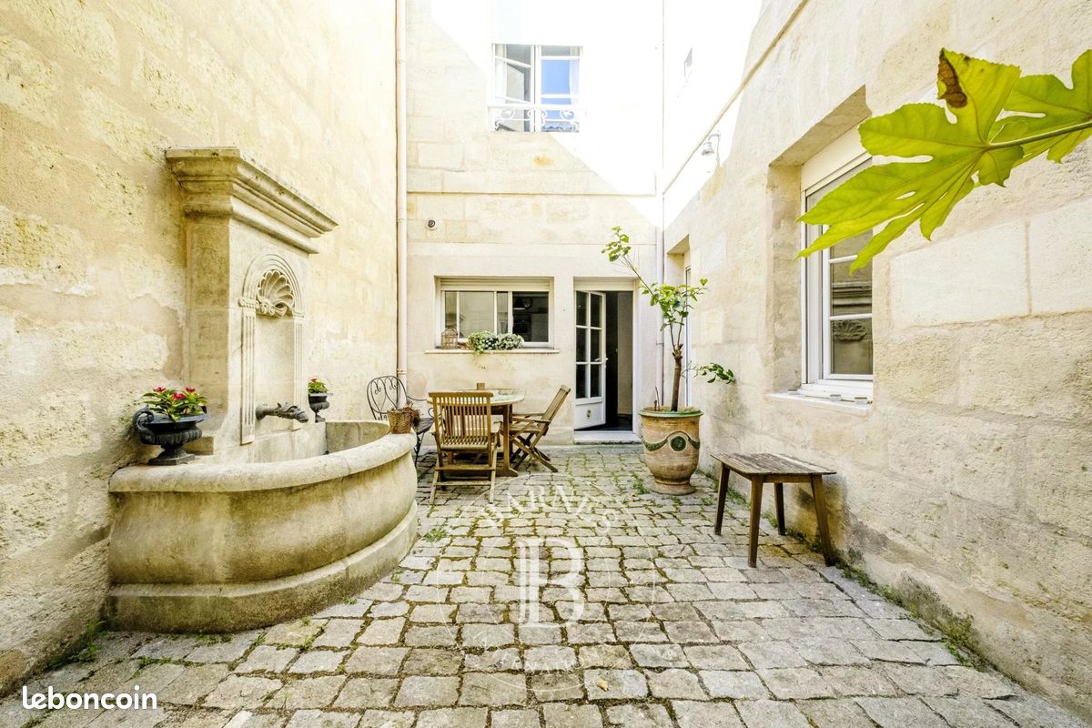 Maison 8 pièces 209 m² · à Bordeaux · 209 m² · 1 050 000 €