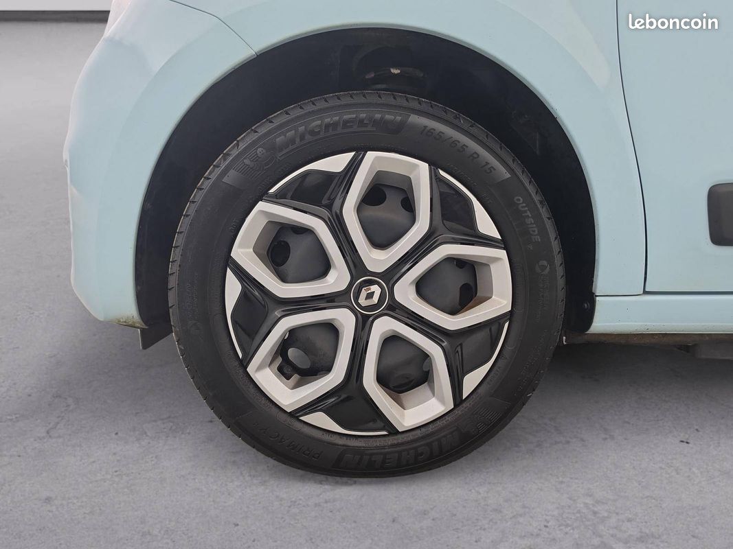 RENAULT Twingo III E-Tech Equilibre (image 22)
