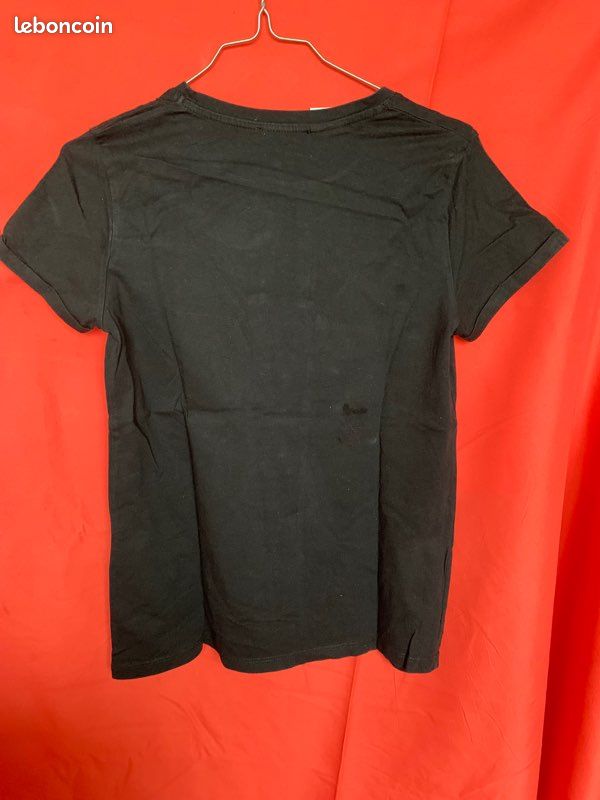T-shirt animé noir (image 2)