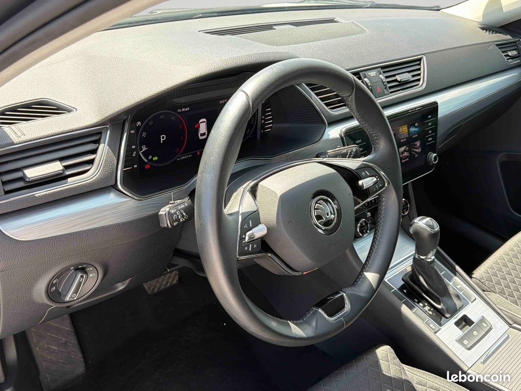 SKODA Superb Combi 2.0 TDI 150 ch DSG7 Ambition (image 31)