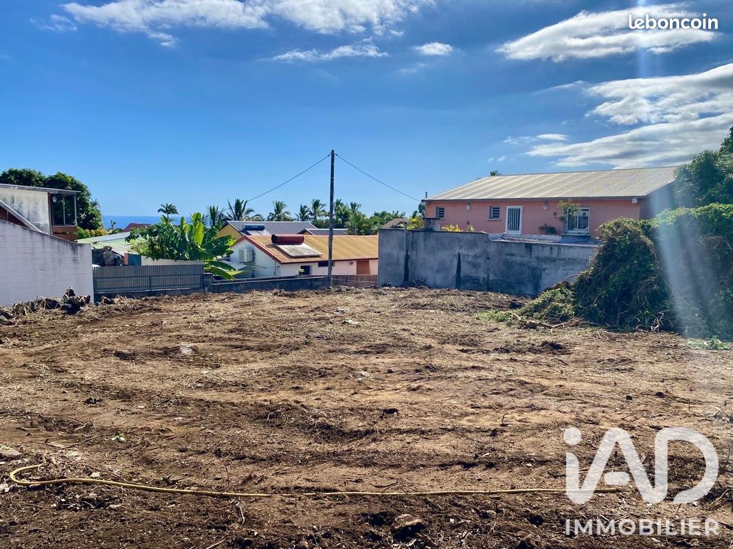 Terrain 400 m² · à Saint-Pierre · 400 m² · 156 000 €