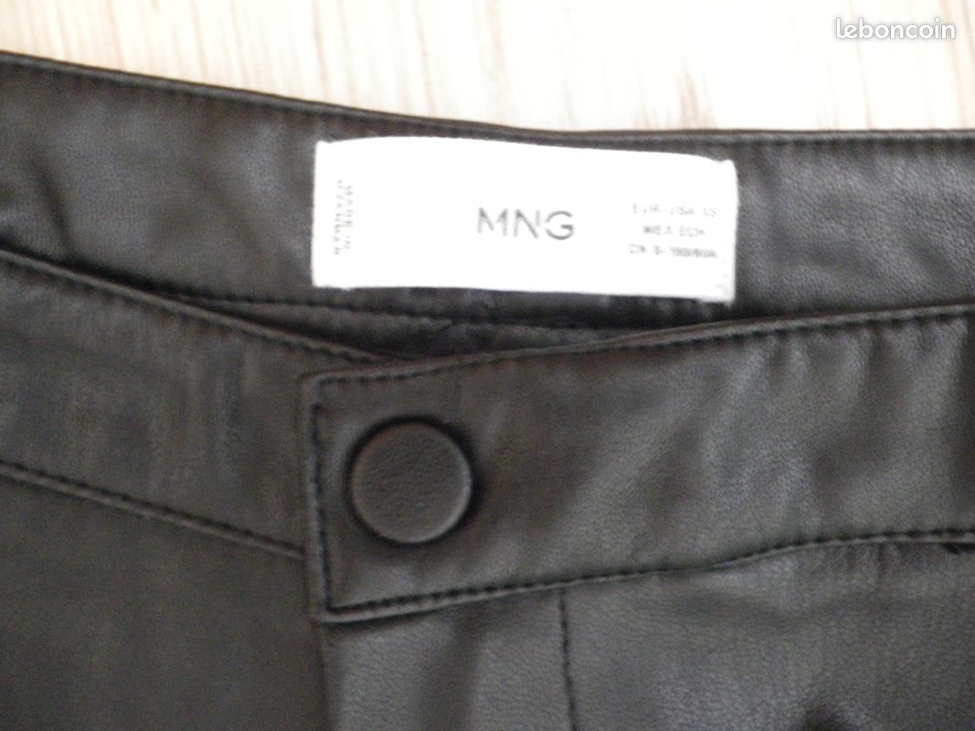 Pantalon simili cuir noir "Mango MNG", taille 34 (image 3)