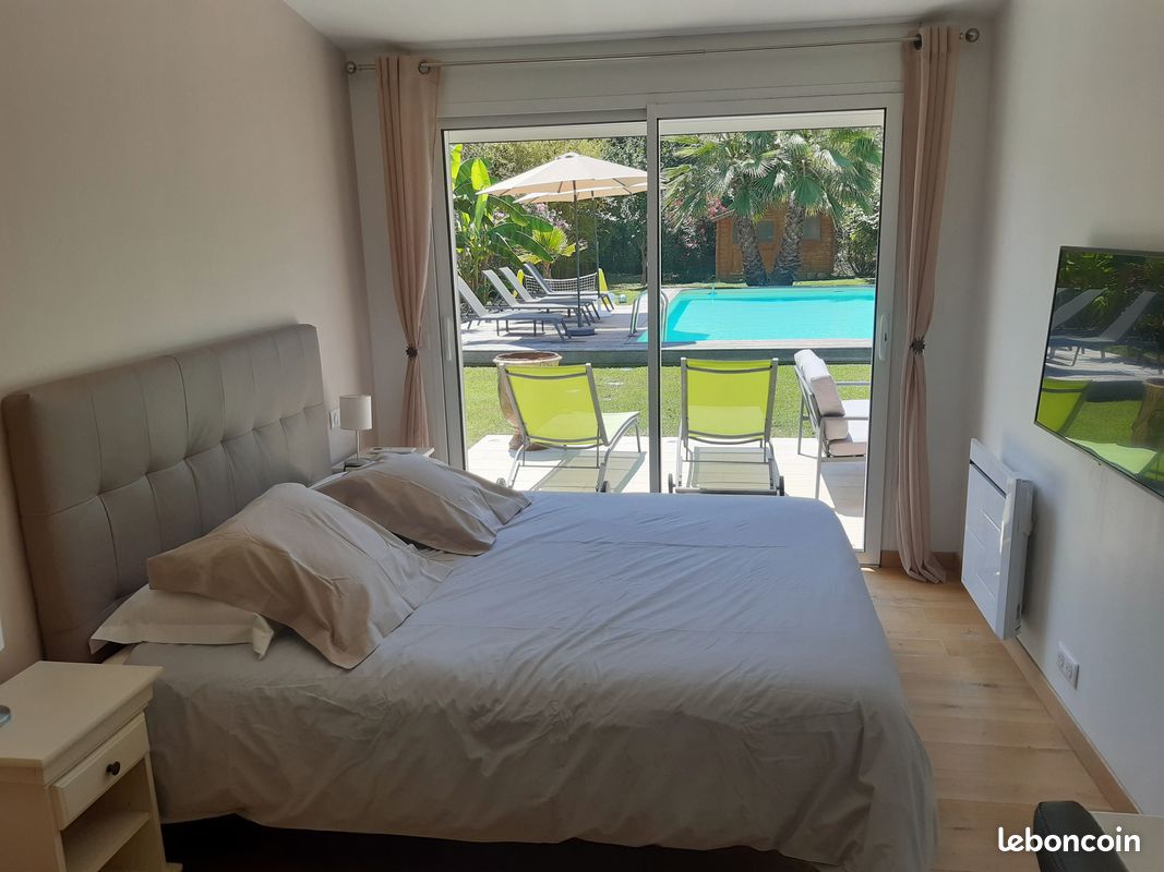 Près de Cannes villa 4 chambres climatisée piscine privée grand jardin (image 11)