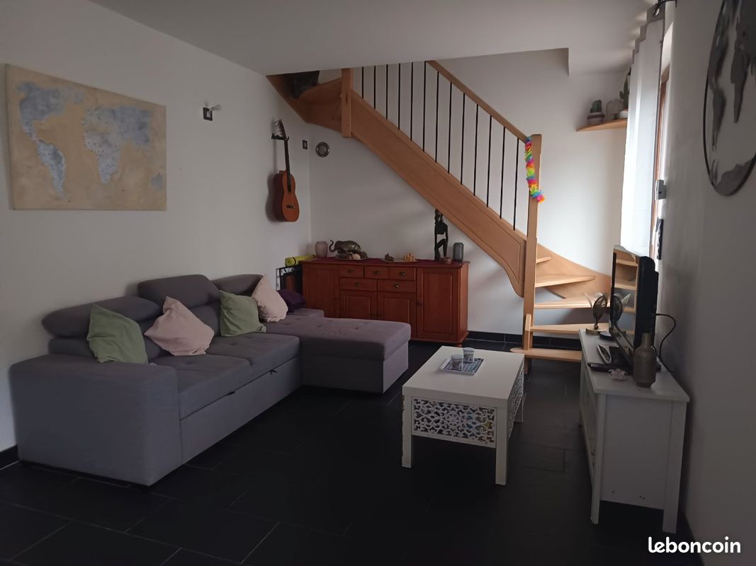 Appartement 2 pièces 60 m² · à Saint-Germain-des-Fossés · 60 m² · 450 €