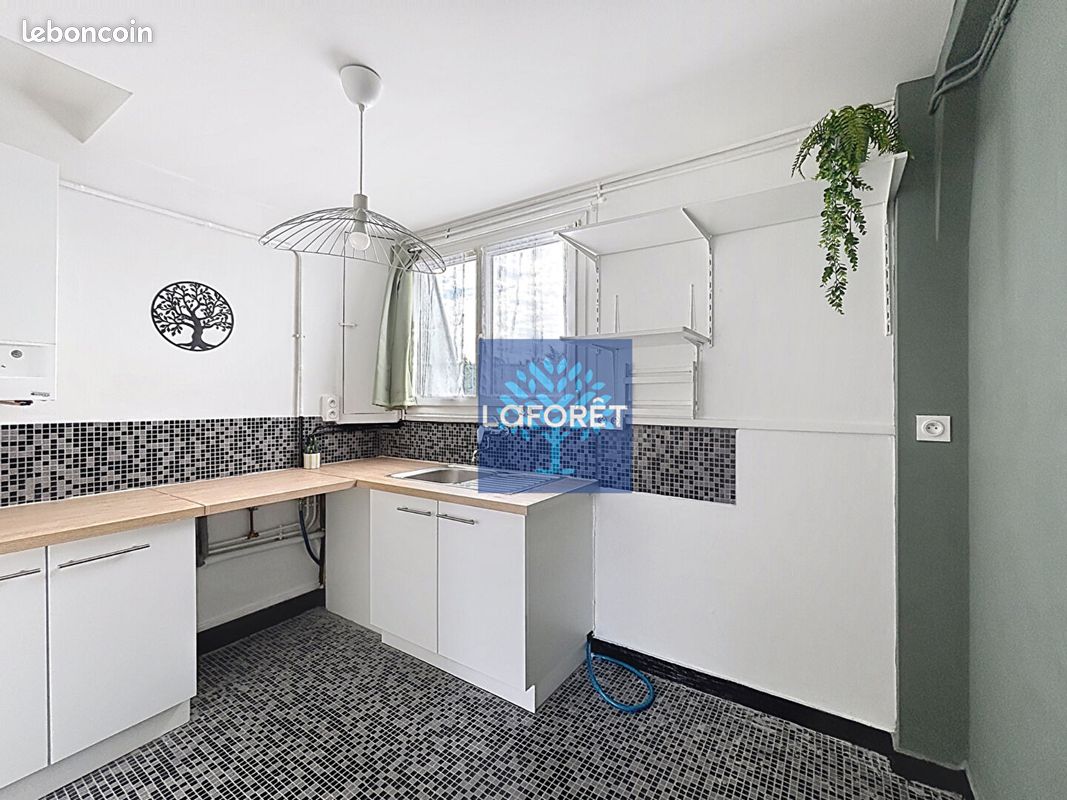 Appartement 3 pièces 60 m² · à Fougères · 60 m² · 590 €