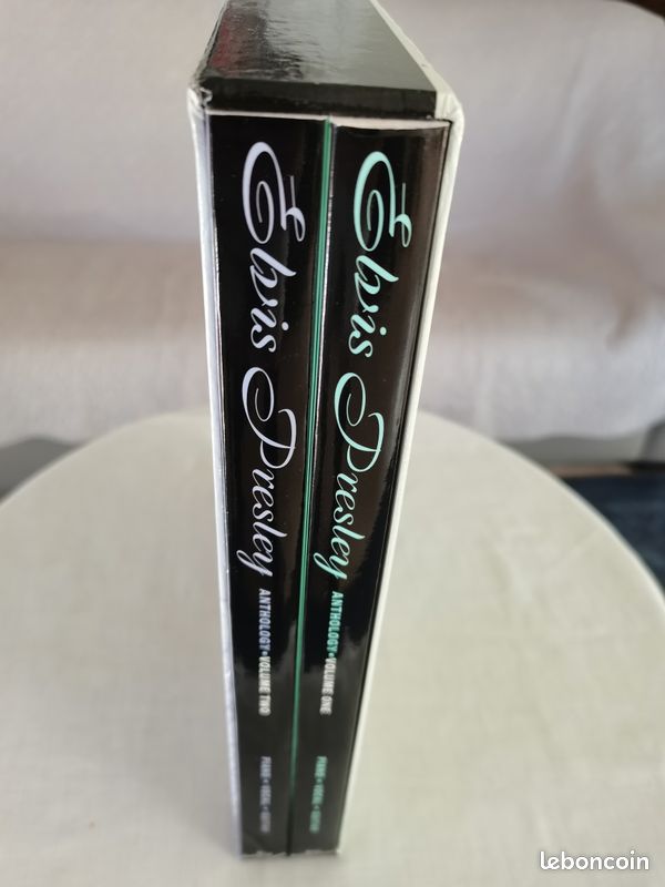 Coffret de 2 recueils de partitions du chanteur Elvis Presley «Anthology volume 1 & 2» (image 1)