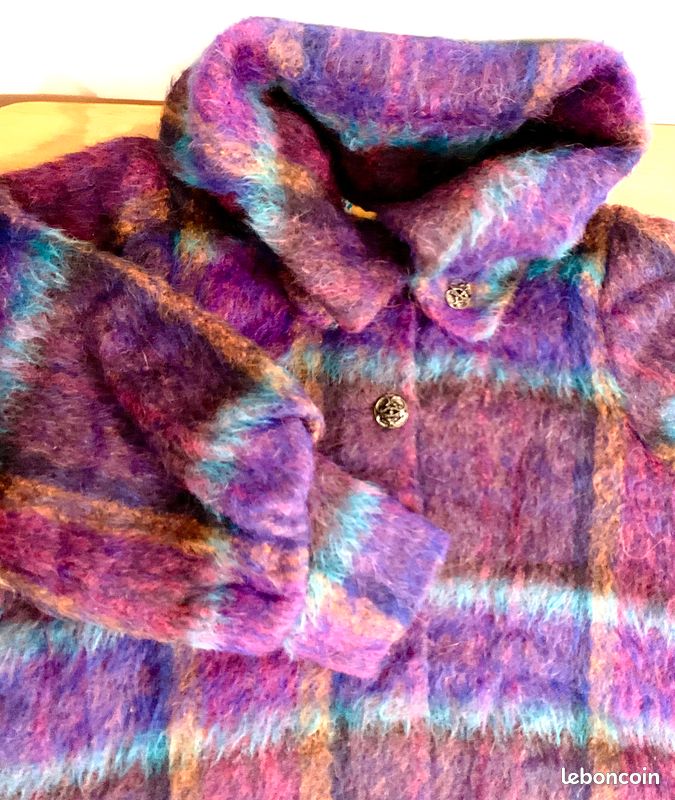 Manteau élégant pour enfant de 140 cm, signé Ana Sui. Un modèle unique aux détails soignés, de la doublure aux boutons, qui saura séduire par son style raffiné et son élégance intemporelle (image 13)