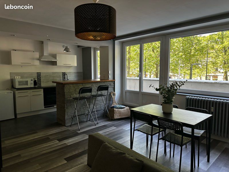 Appartement 3 pièces 60 m² · à Saint-Étienne · 60 m² · 800 €