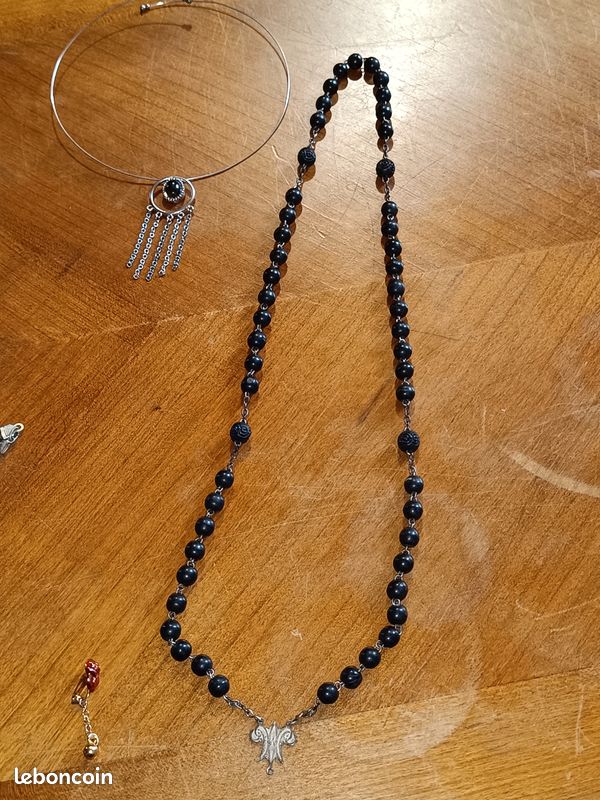 Lot de bijoux fantaisie (image 13)