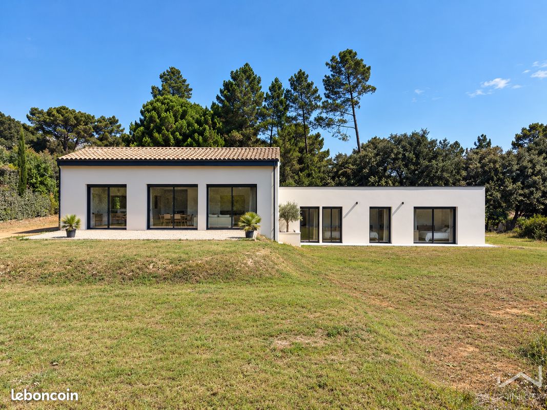 Maison 6 pièces 151 m² · à Suze-la-Rousse · 151 m² · 539 000 €