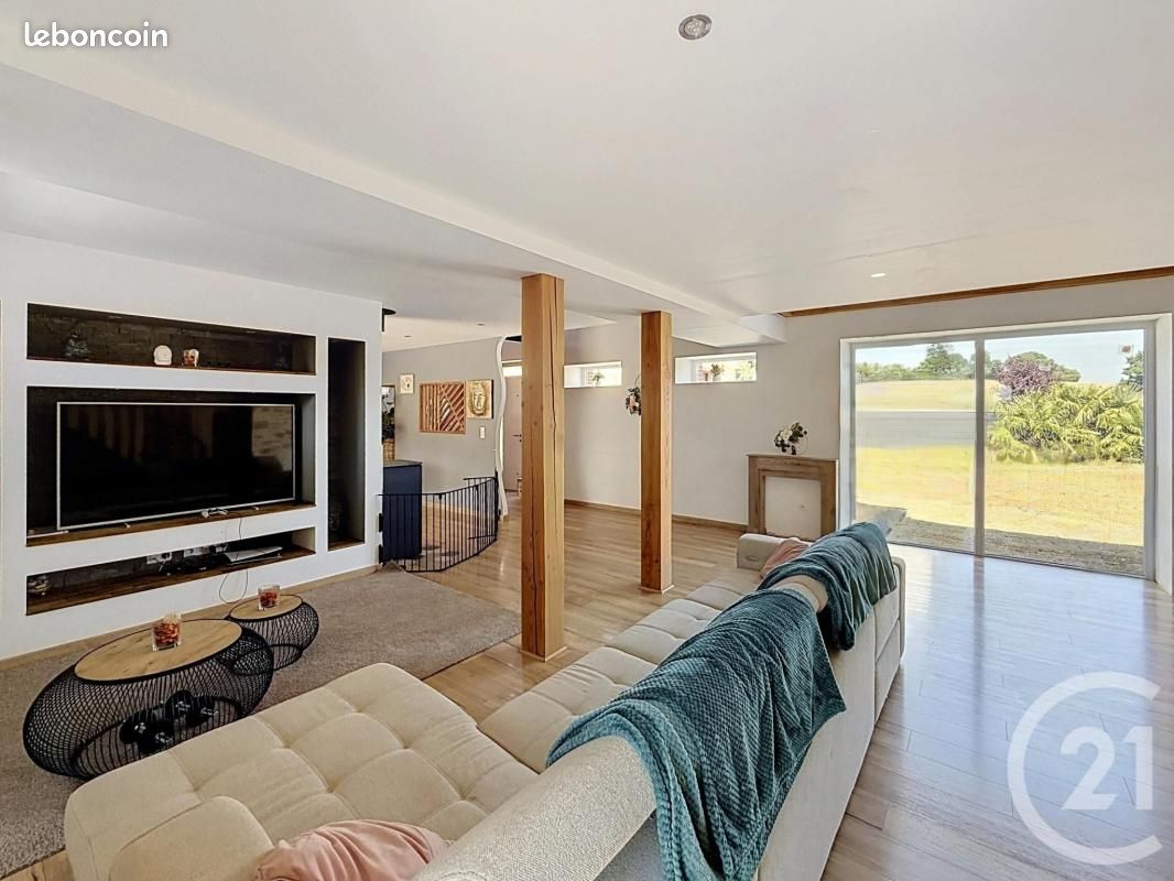 Maison 6 pièces 251 m² · à La Bigottière · 251 m² · 348 500 €