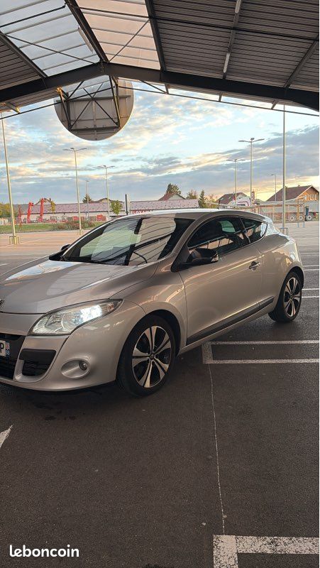 Renault Mégane 3 Coupé Bose 1.9 dCi 130 (image 1)