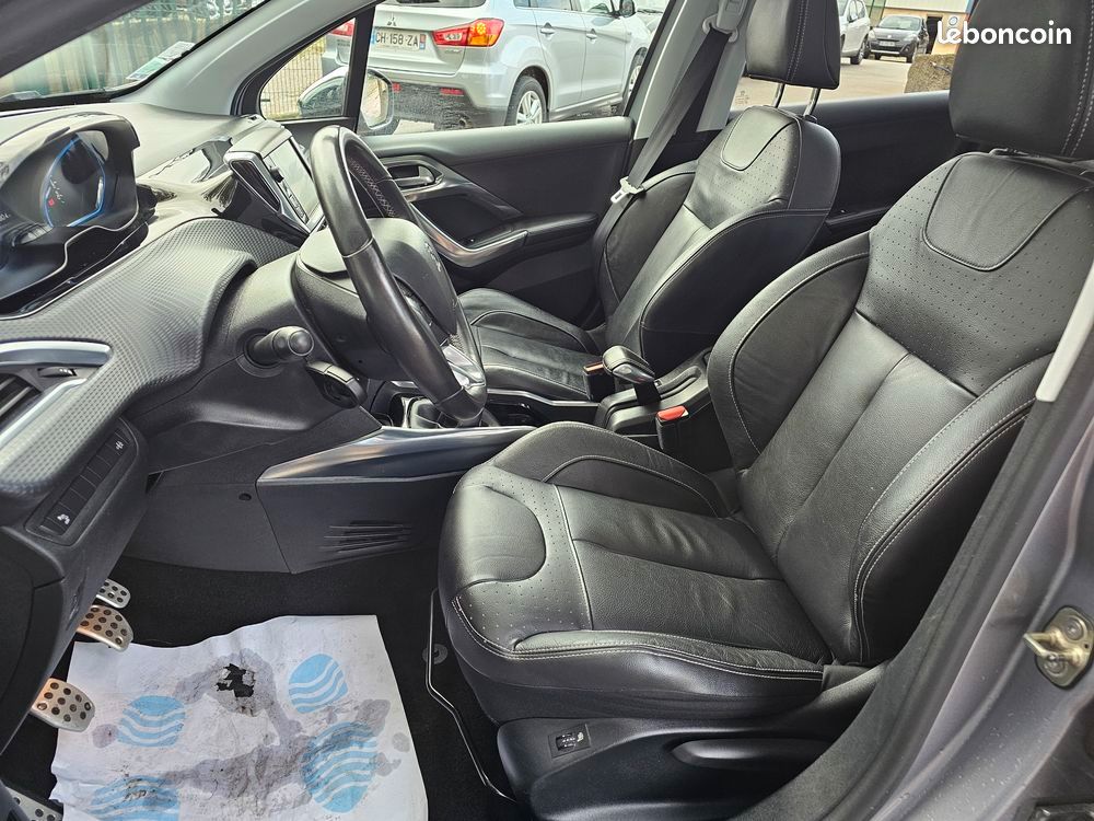 Peugeot 2008 1.6 VTi 120 ch Féline Titane (image 13)