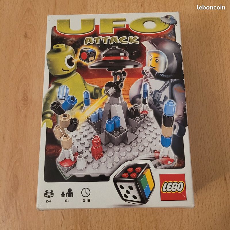 Lego UFO Attack (image 1)