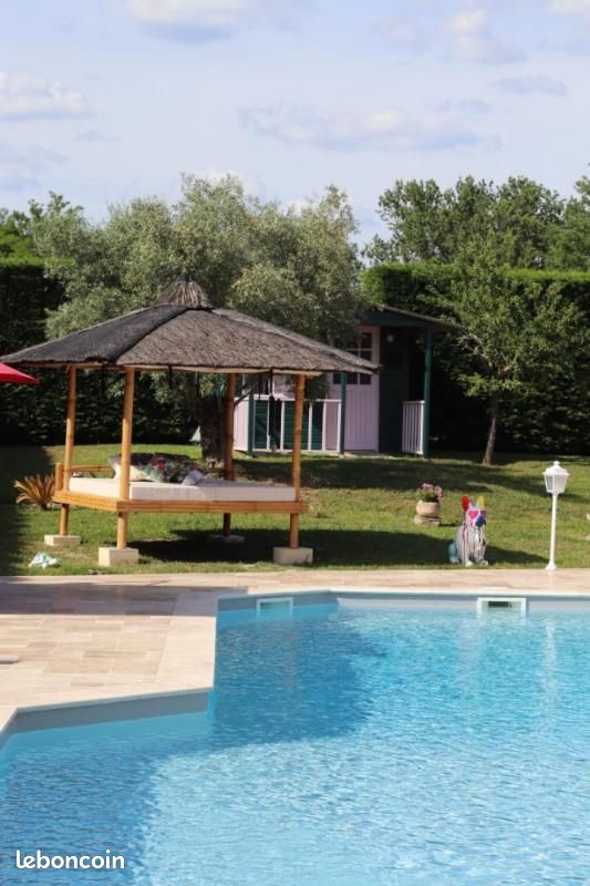 Villa 10 pièces 240 m² - La Lande-de-Fronsac 33240 (image principale 4)