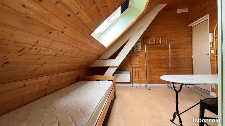 Studio 1 pièce 11 m²
