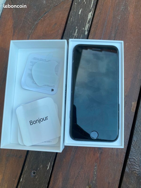Iphone SE, Black, 64GB, génération 2020 (image 3)