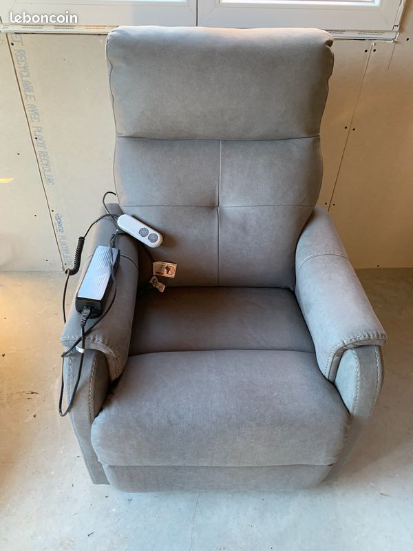 Fauteuil électrique (image 1)