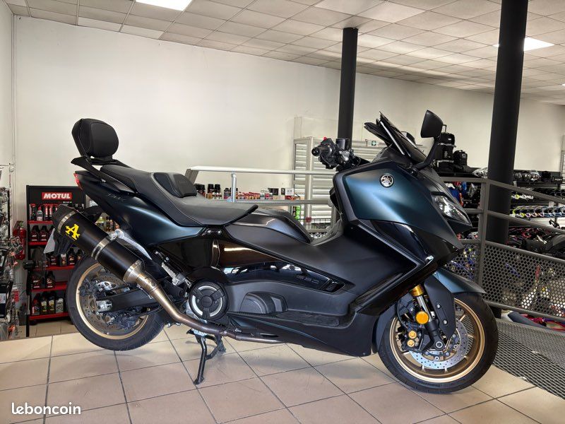 Yamaha 560 T-Max Tech Max (image 1)