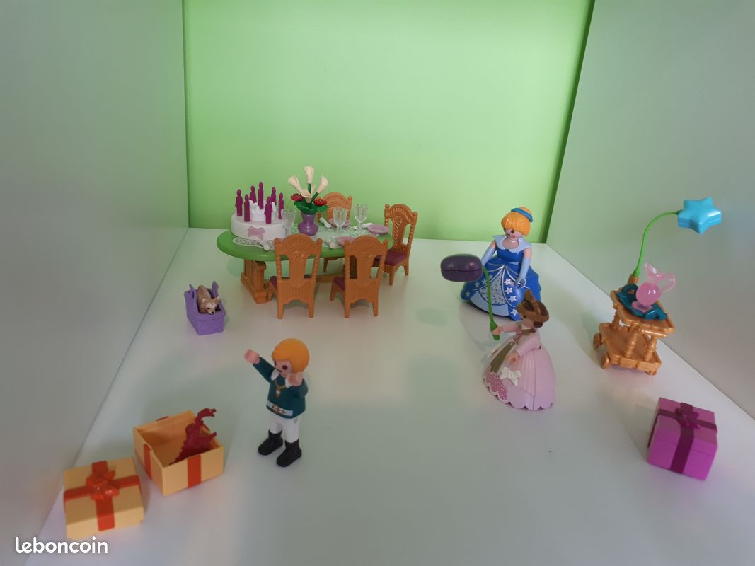 Playmobil Salle à manger pour anniversaire princier (image 1)