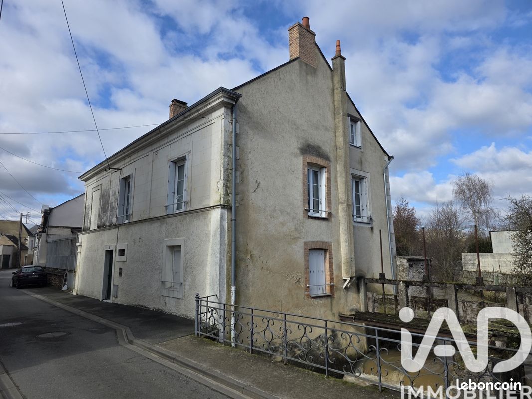 Maison 6 pièces 167 m² · à Montval-sur-Loir · 167 m² · 210 000 €