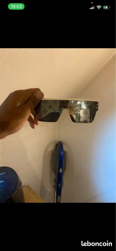 Lunette (image 1)