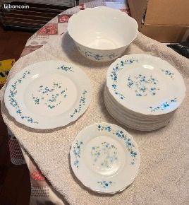 Lot De 7 Assiettes à Dessert Arcopal Vintage - Motif Fleurs - Diamètre 18,8 Cm - Bon état Général
