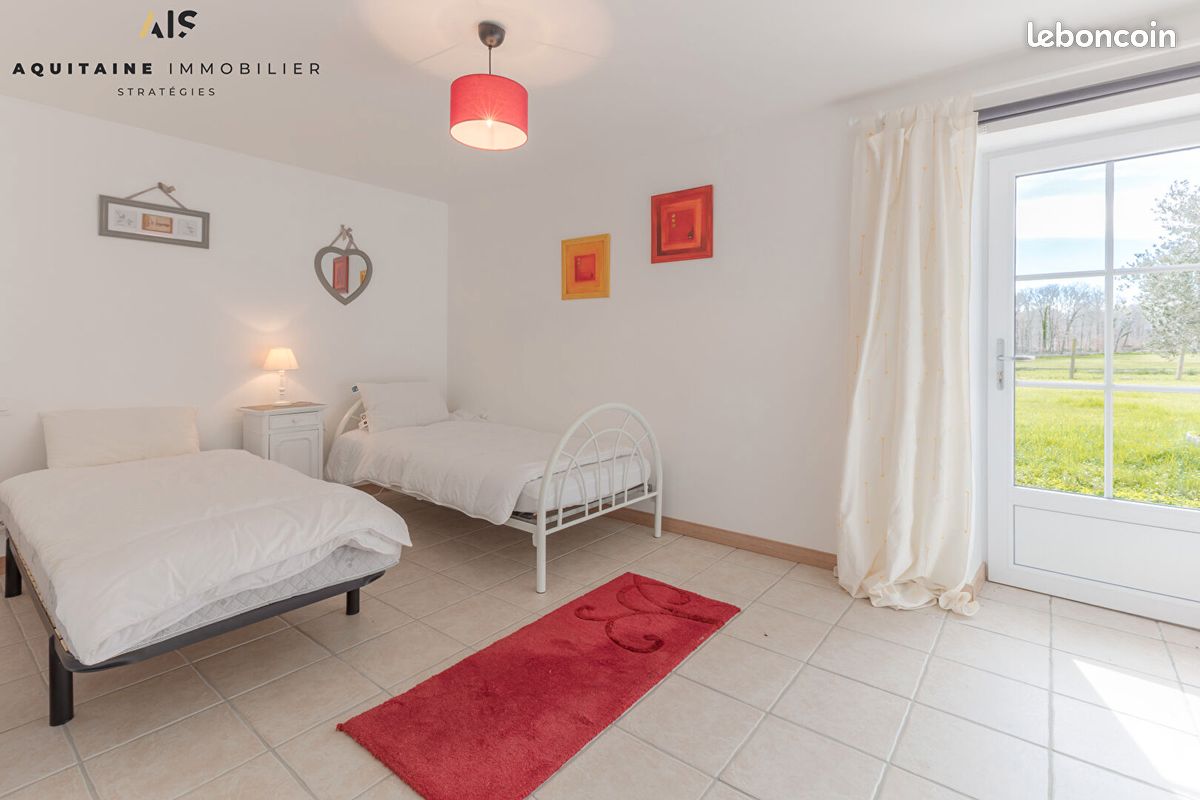 Maison 6 pièces 385 m² - Confolens 16500 (image principale 6)