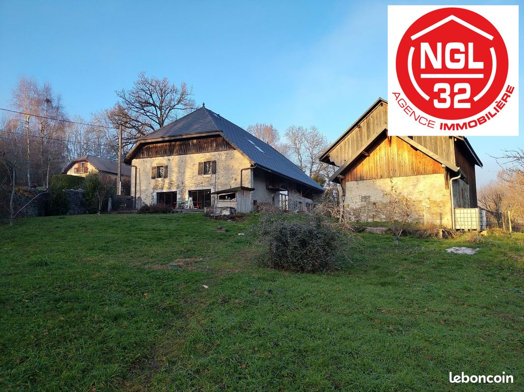 Maison 6 pièces 220 m² · à Fillière · 220 m² · 750 000 €