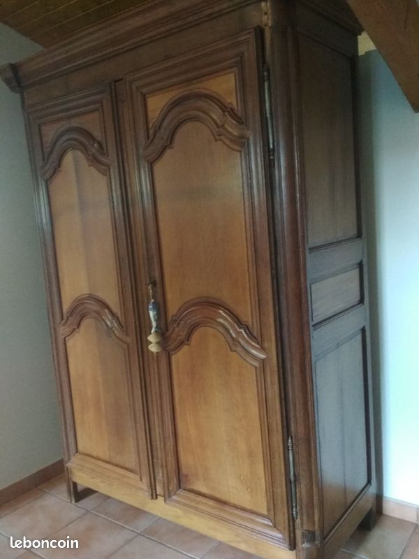 Grande Armoire ancienne en chêne massif (image 1)