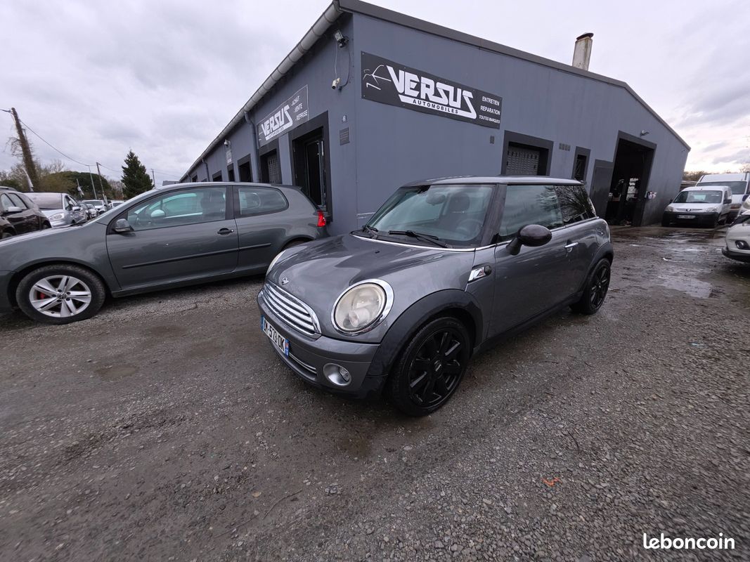 MINI HATCH R56 1.4i - 95 One (image 1)