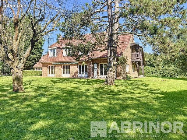 Villa 7 pièces 217 m²