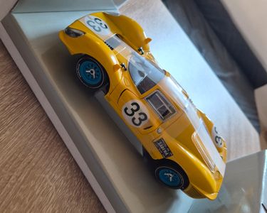 Ferrari 330 P4 Coupé #33 Sabena - Jaune - Universal Hobbies 1/18 - Occasion