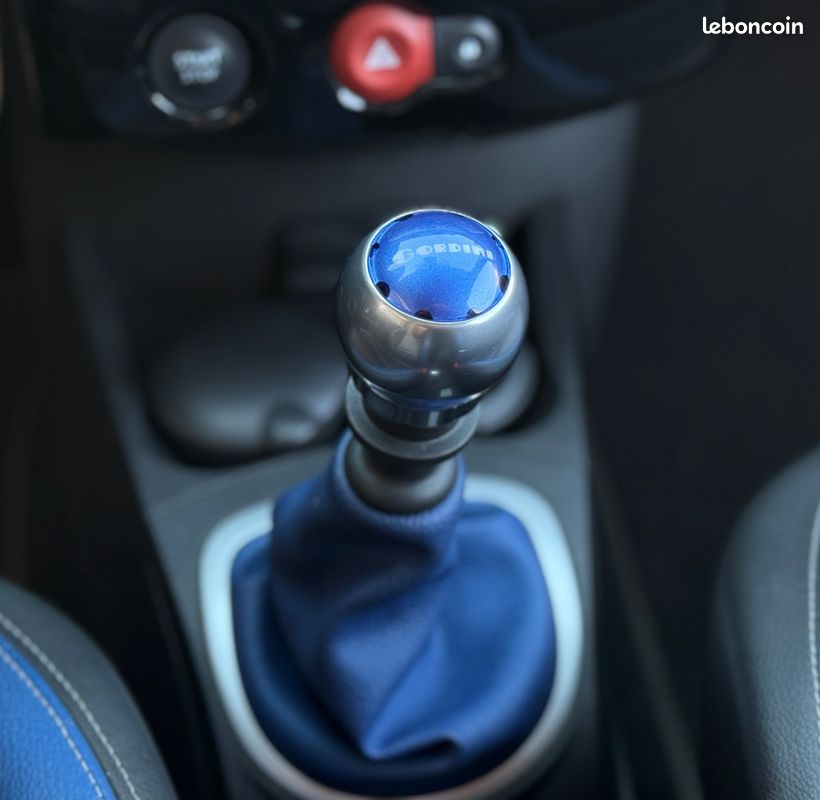 RENAULT CLIO III (2) 2.0 16V 203 RS GORDINI + 1ERE MAIN FR + FUTUR COLLECTOr (image 16)