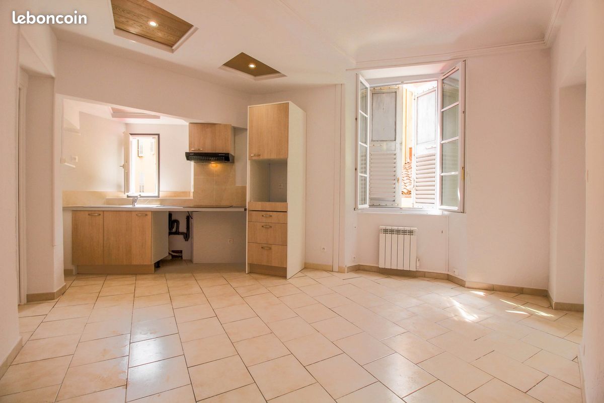 Appartement 3 pièces 57 m² · à Grasse · 57 m² · 830 €/mois