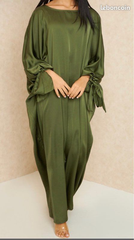 Abaya satinée (image 1)