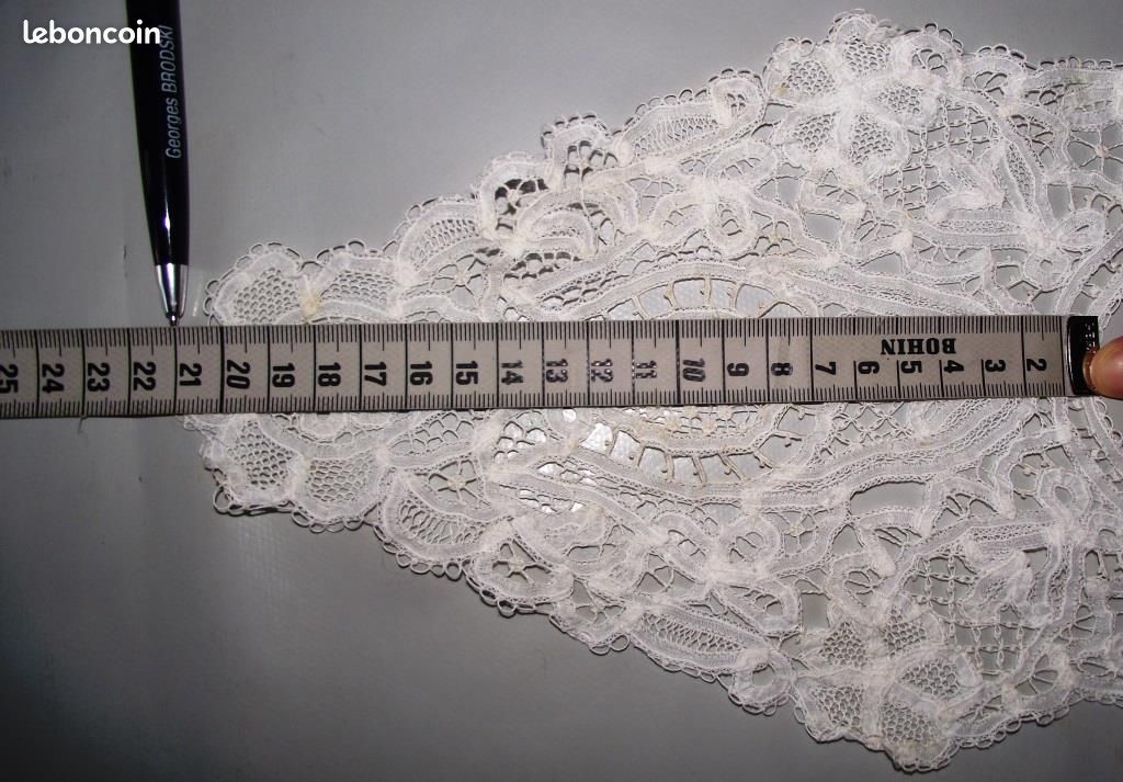 Jabot Vintage En Dentelle Thé - Crochet Et Tissus Anciens - Style Bohème - Femme