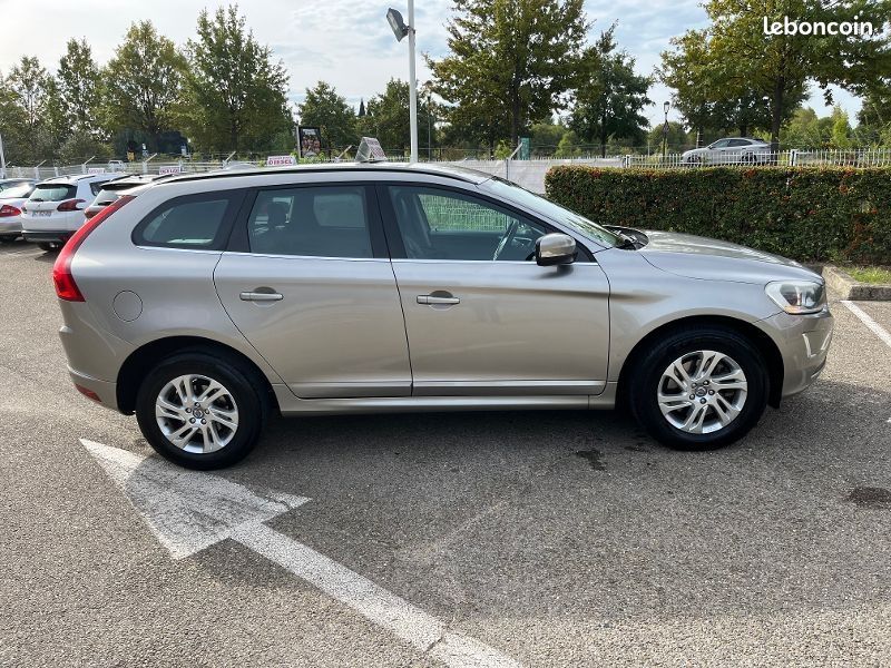 Volvo XC60 D4 AWD 181CH START&STOP MOMENTUM (image 5)