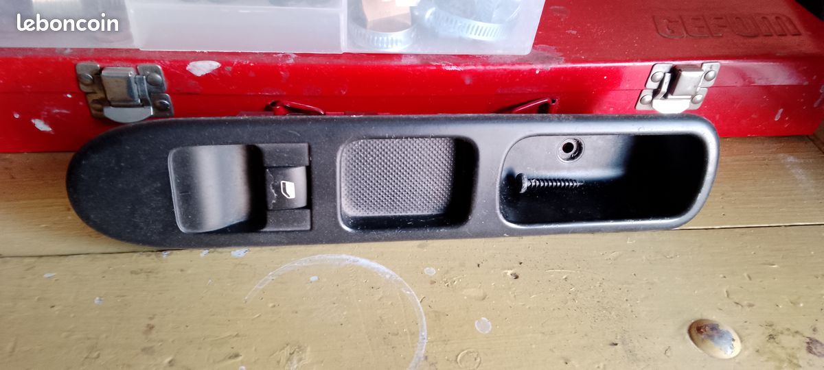 Boutons De Commande Vitres Et Rétros Pour Peugeot 307 SW, 2.0 HDI 2003, Occasion