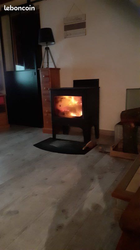 Poêle à bois (image 1)