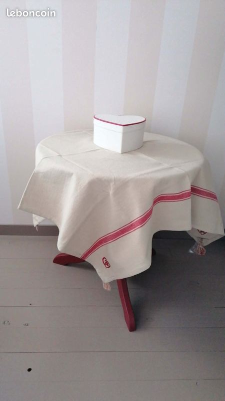 ALIZEA ou AMADEUS ou ATHEZZA ? - NAPPE CARRÉE CŒURS RAYURES - 1m x 1m - NEUF ❤️ (image 3)