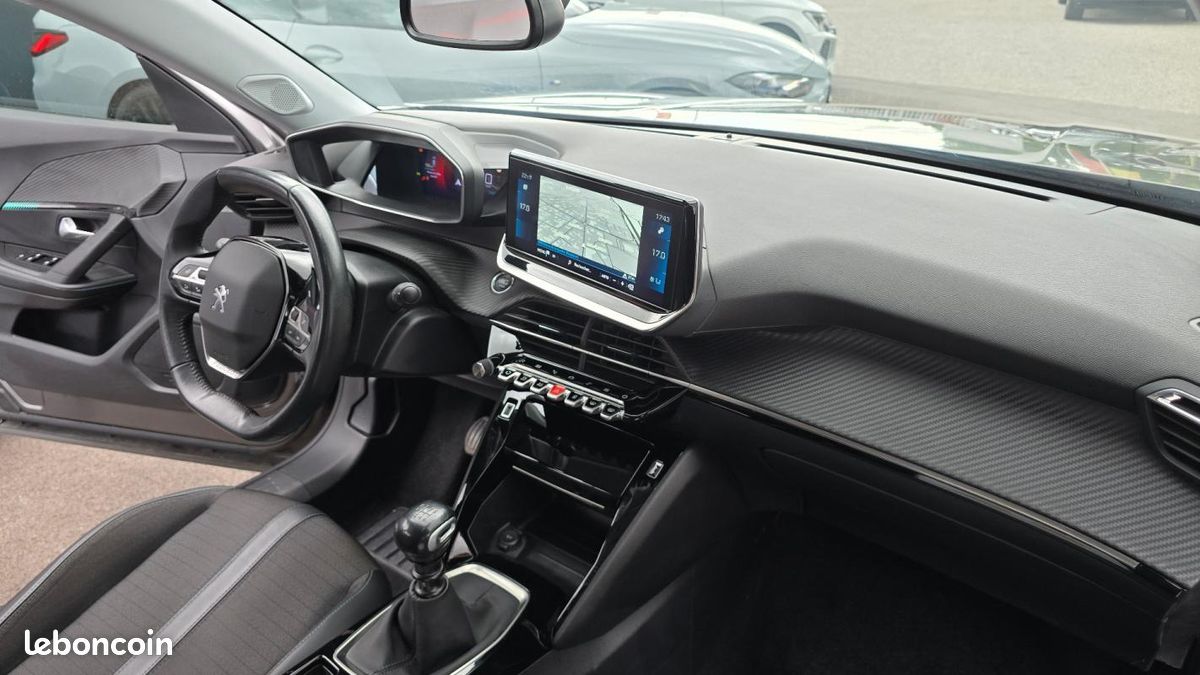 Peugeot 2008 Allure Pack (image 21)