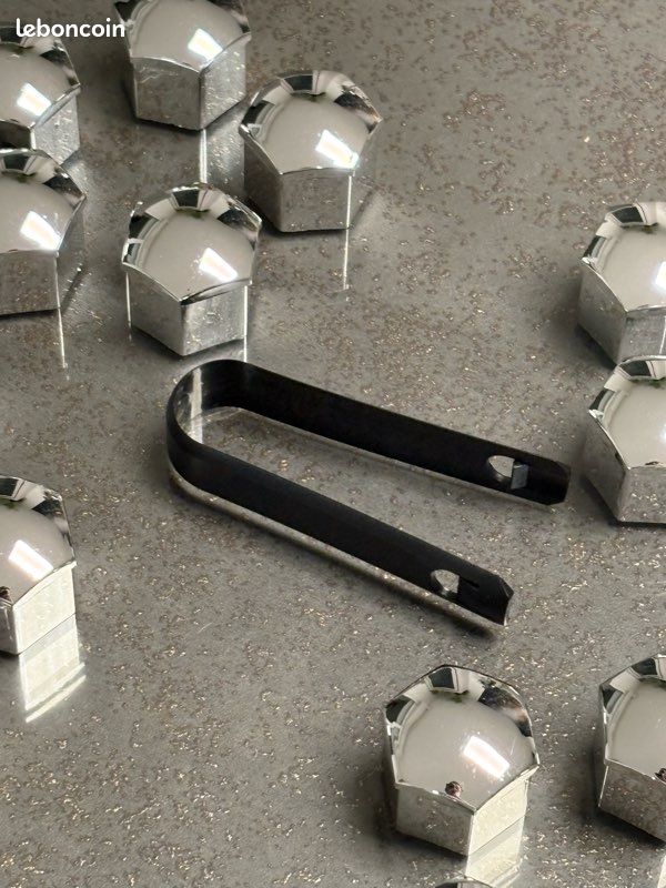 Lot De 20 Cache-écrous De Roue Universels Pour Voiture (avec Outil De