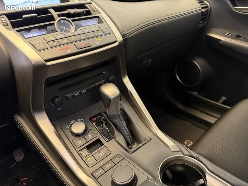 Lexus NX 300h 2WD Business (image 19)