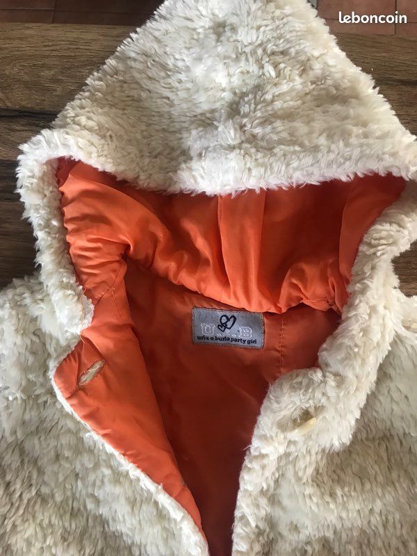 Manteau Pour Fille Taille 5-6 Ans - Marque Young Dimension, Occasion En Très Bon état, Parfait Pour L’hiver Ou Les Jours Frais