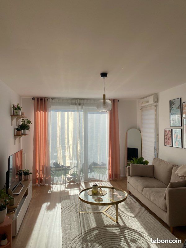 Appartement 3 pièces 62 m² · à Corbeil-Essonnes · 62 m² · 1 000 €